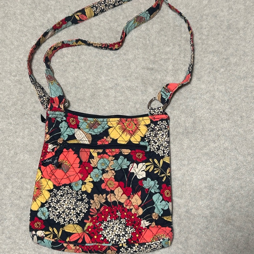 Vera Bradley Happy Snails Retired Crossbody Purse Quilted Hipster